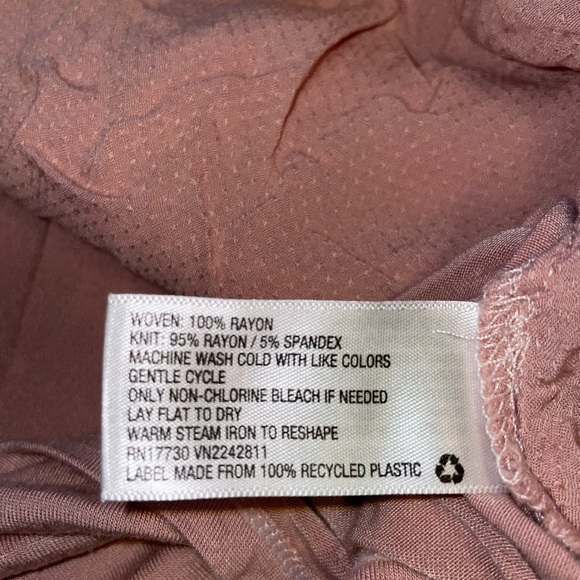 A New Day Light Pink Ruffle Sleeveless Top size X-Large v neck snap blush blouse - Picture 7 of 15